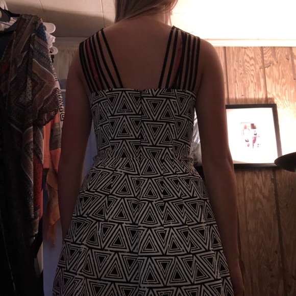 Romper - Picture 2 of 3